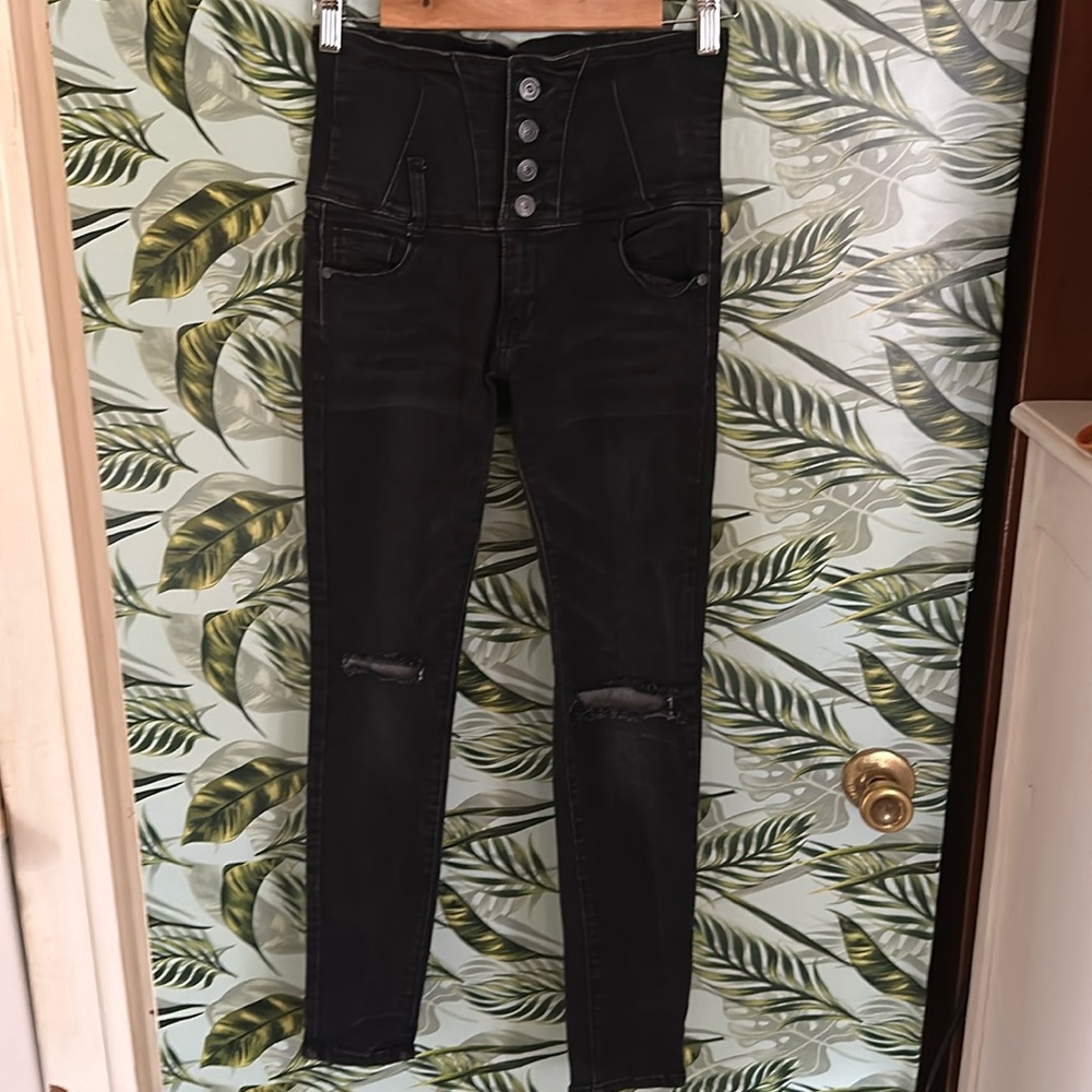 LL13 black high rise jeans pussycat London size 28